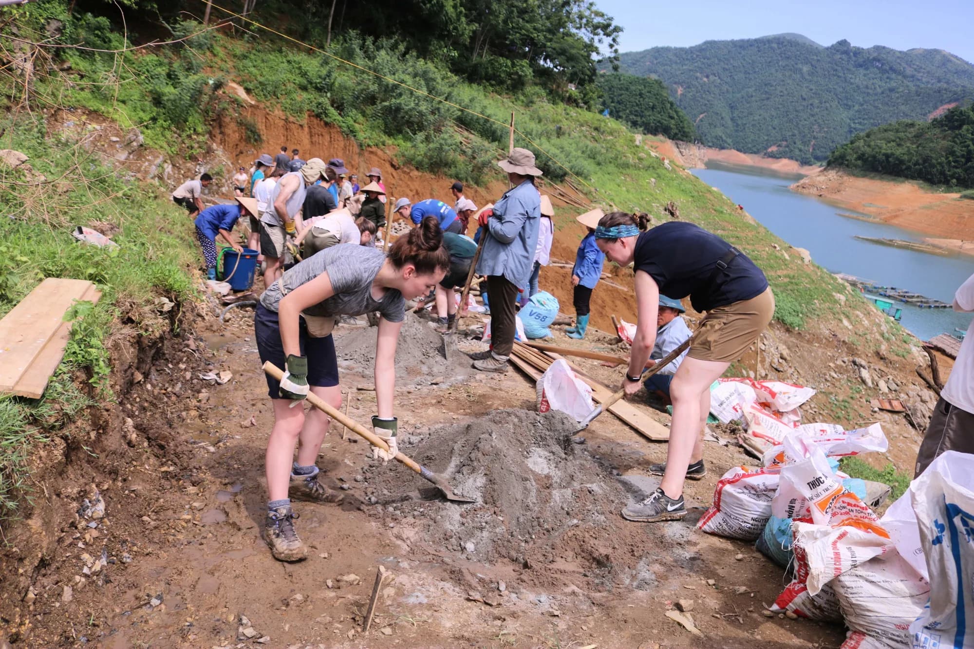 5 Ways to Avoid “Token Service” in Overseas Service-Learning Experiences